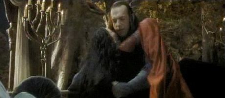Arwen abraza a su padre