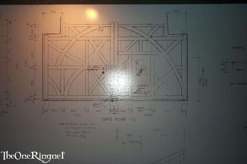 Casa Loma: Dibujo de la puerta de Bree